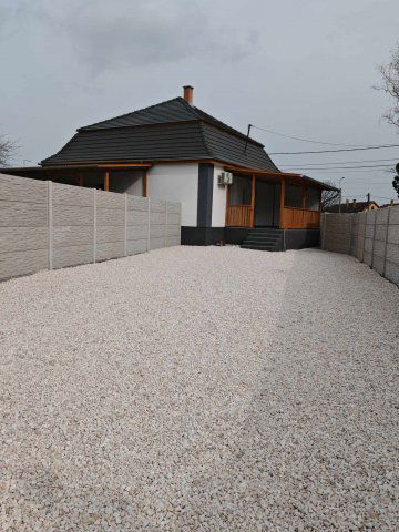 Eladó családi ház, Kiskunlacházán 50 M Ft, 2 szobás