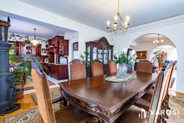 Eladó családi ház, Turán 89.9 M Ft, 5 szobás