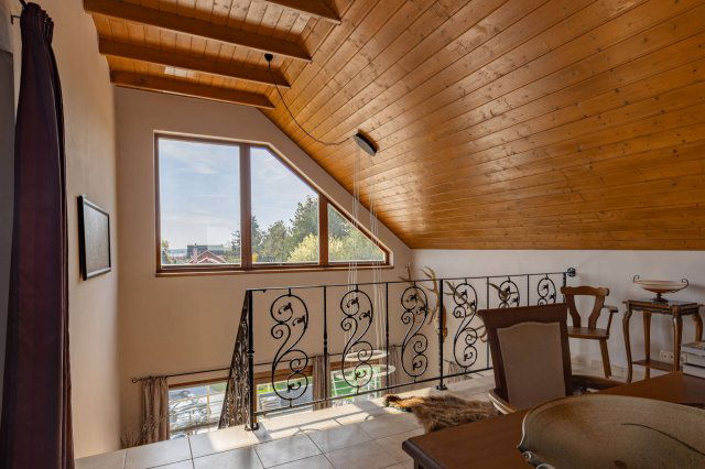 Eladó családi ház, Pákozdon 359 M Ft, 7 szobás