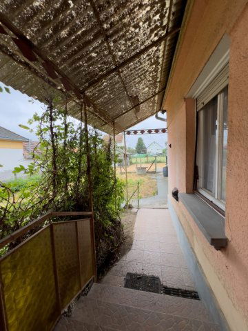 Eladó családi ház, Tápiószentmártonon 29.9 M Ft, 3 szobás