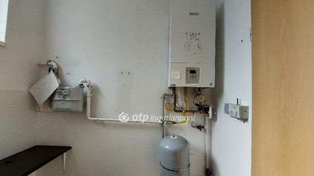 Eladó iroda, Szanyon 23.75 M Ft / költözzbe.hu