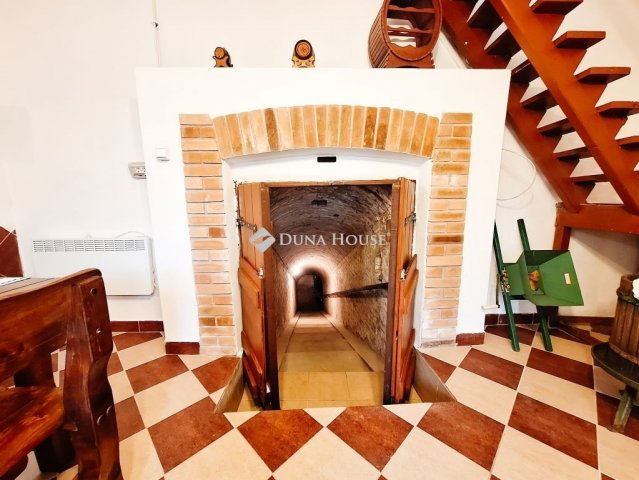 Eladó mezogazdasagi ingatlan, Monoron 9.9 M Ft