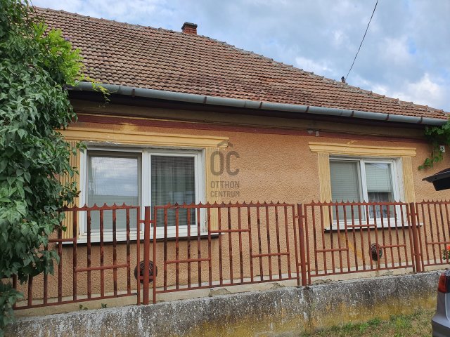 Eladó családi ház, Tiszakanyáron 18 M Ft, 2 szobás