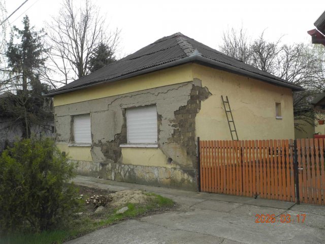 Eladó családi ház, Rákóczifalván 5.5 M Ft, 2+1 szobás