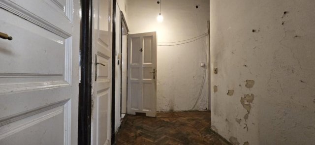 Eladó téglalakás, Budapesten, VIII. kerületben, Üllői úton