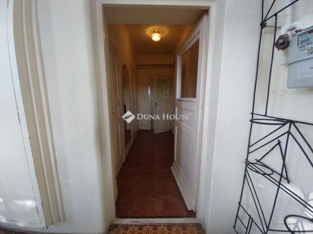 Eladó ikerház, Szegeden 42 M Ft, 2 szobás / költözzbe.hu