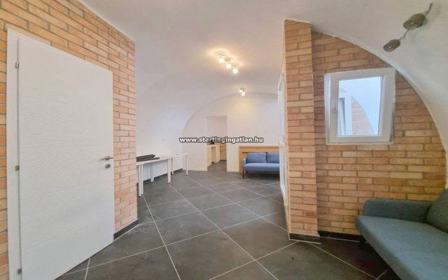 Eladó üzlethelyiség, Budapesten, VIII. kerületben 49.75 M Ft