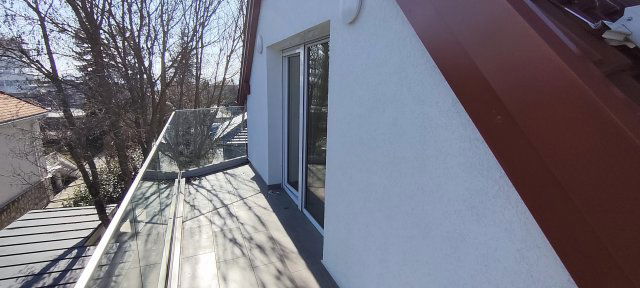 Eladó téglalakás, Balatonkenesén 73 M Ft, 2 szobás