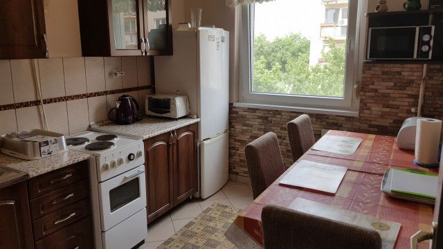 Kiadó panellakás, albérlet, Debrecenben, Ötvenhatosok terén