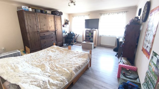 Eladó családi ház, Párin 26 M Ft, 3 szobás