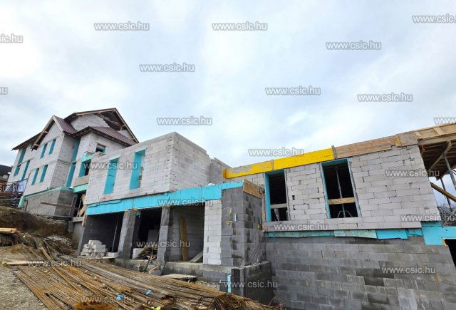 Eladó téglalakás, Solymáron 57.6 M Ft, 2 szobás