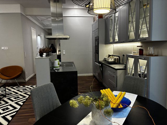 Eladó téglalakás, Budapesten, VI. kerületben, Lázár utcában