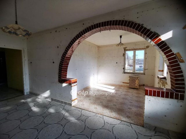 Eladó családi ház, Dögén 16.9 M Ft, 2+2 szobás