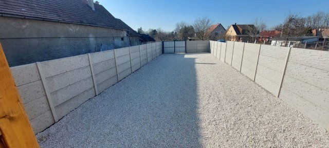Eladó ikerház, Kiskunlacházán 50 M Ft, 3 szobás