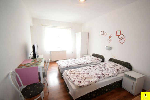 Eladó családi ház, Bükön 93 M Ft, 9 szobás