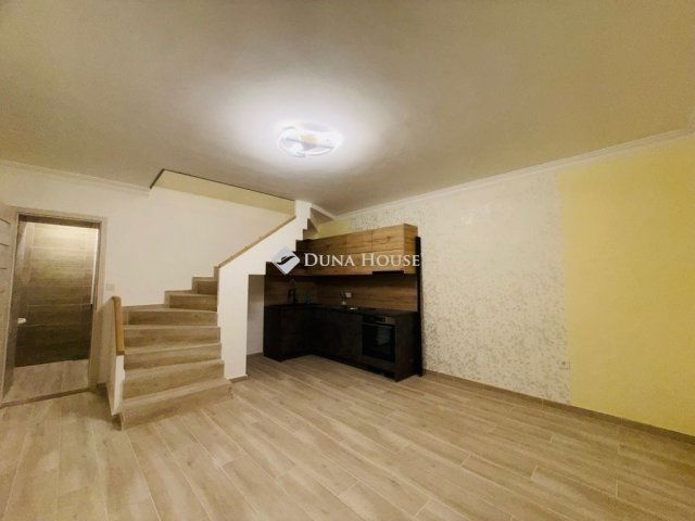 Eladó téglalakás, Budapesten, V. kerületben 105 M Ft, 3 szobás