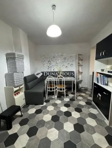 Eladó családi ház, Sárbogárdon 29.9 M Ft, 2 szobás