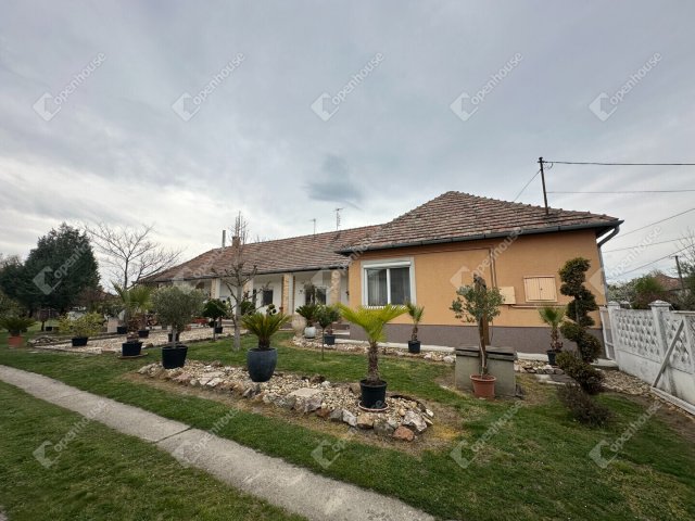 Eladó családi ház, Lovasberényben 92.9 M Ft, 4 szobás