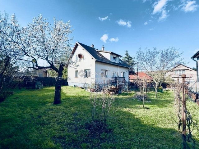 Eladó családi ház, Fóton 149.9 M Ft, 7 szobás