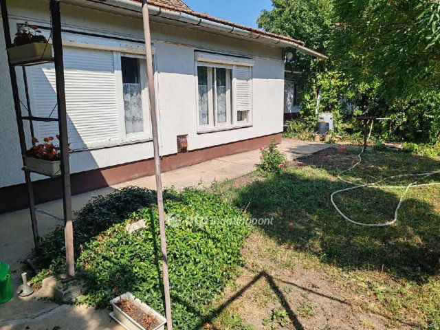 Eladó családi ház, Kunszentmártonban 20.99 M Ft, 3+1 szobás