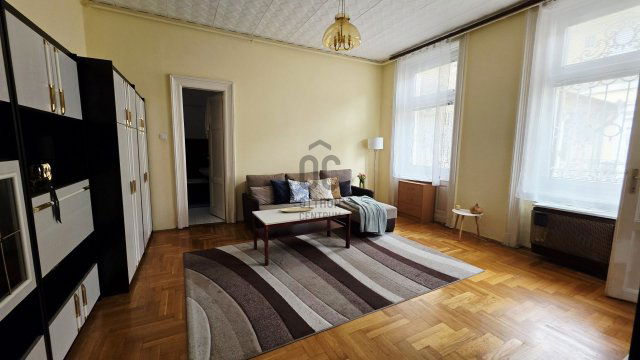 Eladó téglalakás, Budapesten, V. kerületben 86 M Ft, 2 szobás