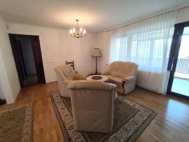 Eladó családi ház, Győrött 219.98 M Ft, 6 szobás