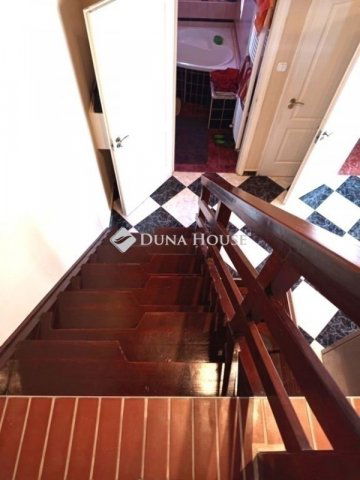 Eladó családi ház, Vecsésen 148 M Ft, 3 szobás