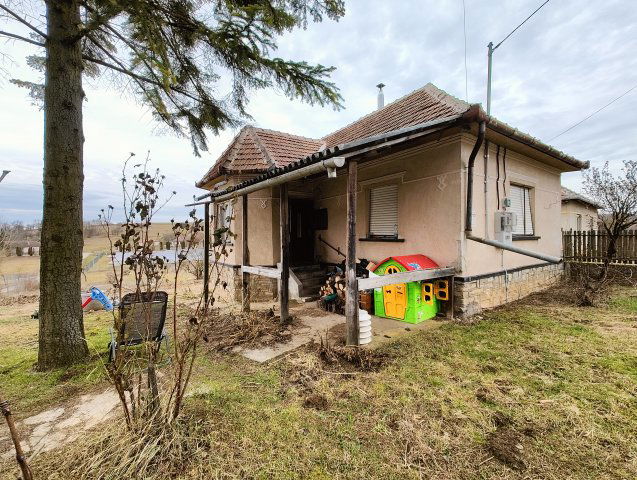 Eladó családi ház, Galvácson 15 M Ft, 2 szobás