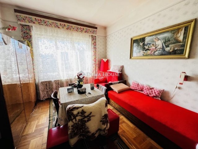 Eladó családi ház, Pomázon 135 M Ft, 6 szobás