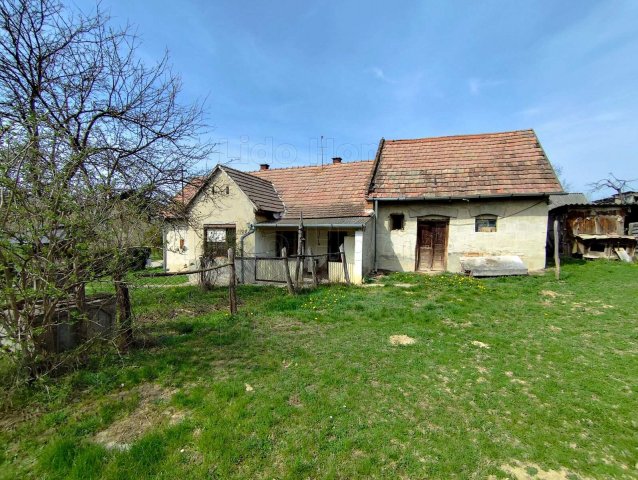 Eladó családi ház, Kapolyon 12.8 M Ft, 2 szobás