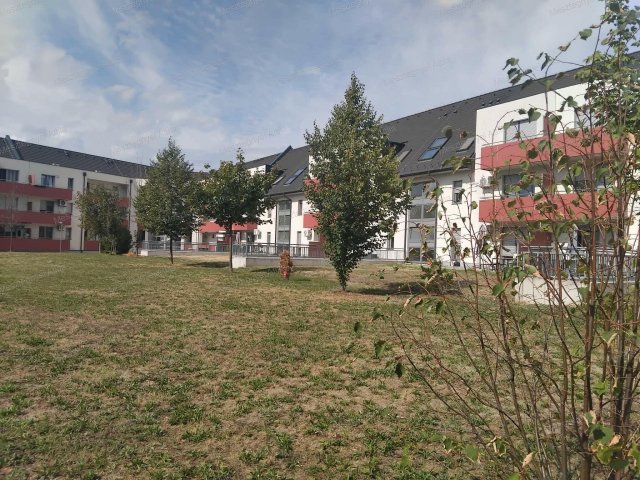 Eladó téglalakás, Sopronban 67 M Ft, 2 szobás