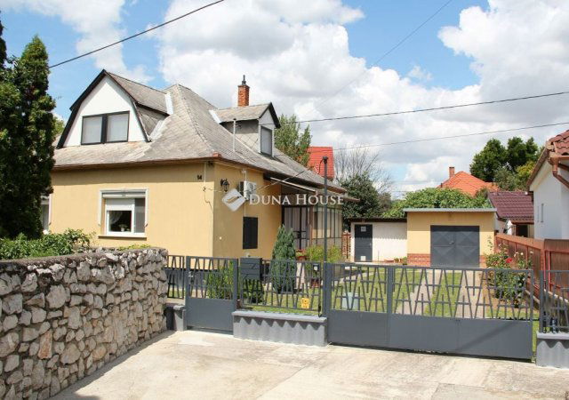 Eladó családi ház, Siklóson, Vak Bottyán utcában 67.9 M Ft