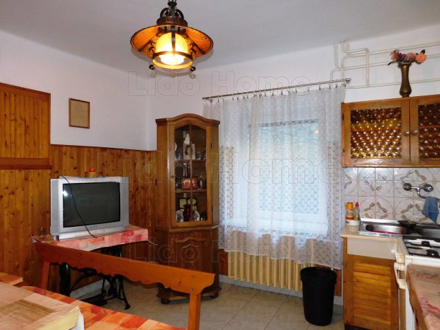Eladó családi ház, Tihanyban 390 M Ft, 4 szobás
