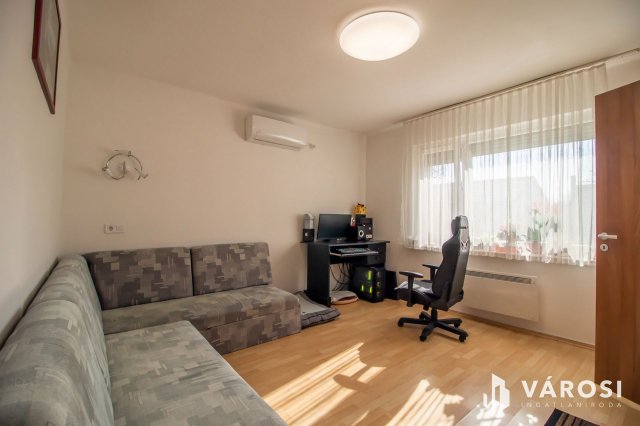 Eladó családi ház, Gárdonyban 93 M Ft, 4+1 szobás