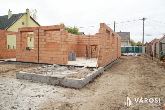 Eladó ikerház, Budapesten, XVIII. kerületben 122 M Ft, 4 szobás