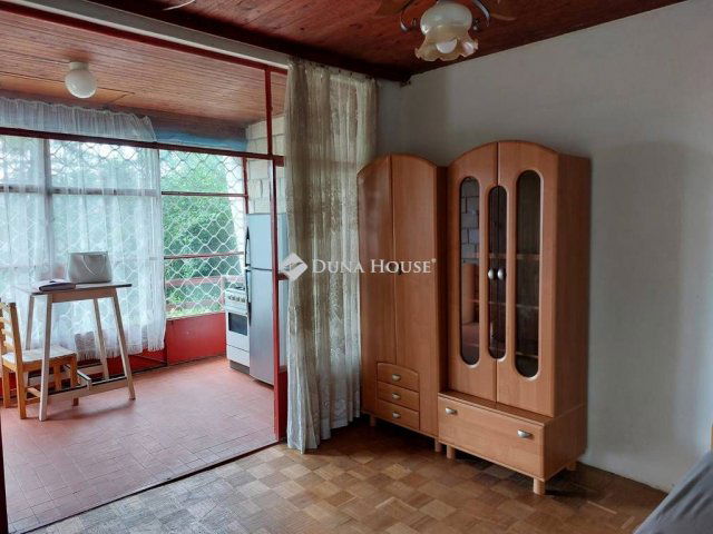 Eladó nyaraló, Biatorbágyon 24 M Ft, 1 szobás