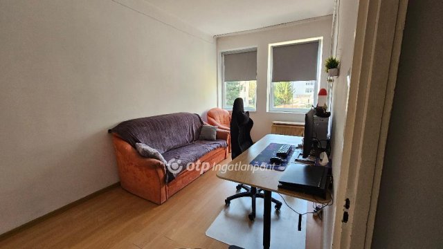 Eladó téglalakás, Egerben 56 M Ft, 2 szobás