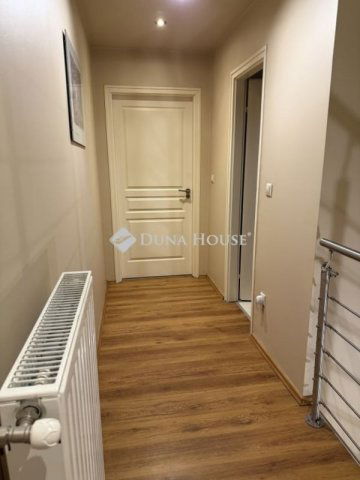 Eladó ikerház, Budapesten, XVIII. kerületben 130 M Ft, 4 szobás