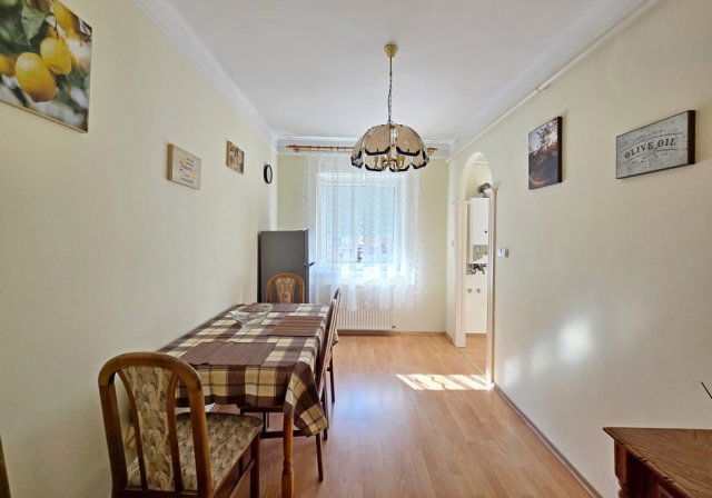 Kiadó téglalakás, albérlet, Debrecenben, Simonyi úton, 2 szobás