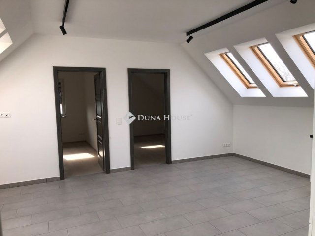 Kiadó téglalakás, albérlet, Villányban 140 E Ft / hó, 3 szobás