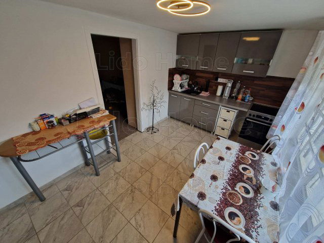 Eladó családi ház, Sárszentmihályon 45 M Ft, 7 szobás