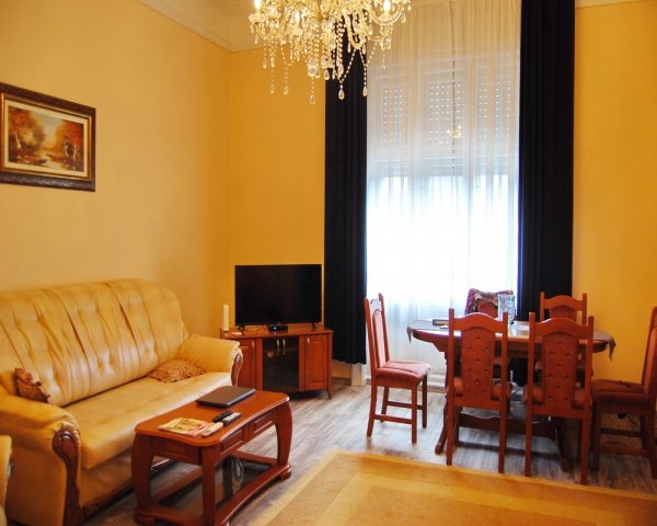 Kiadó téglalakás, albérlet, Debrecenben 240 E Ft / hó, 2 szobás