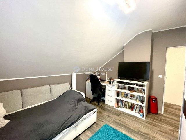 Eladó téglalakás, Kőszegen 72.9 M Ft, 3 szobás
