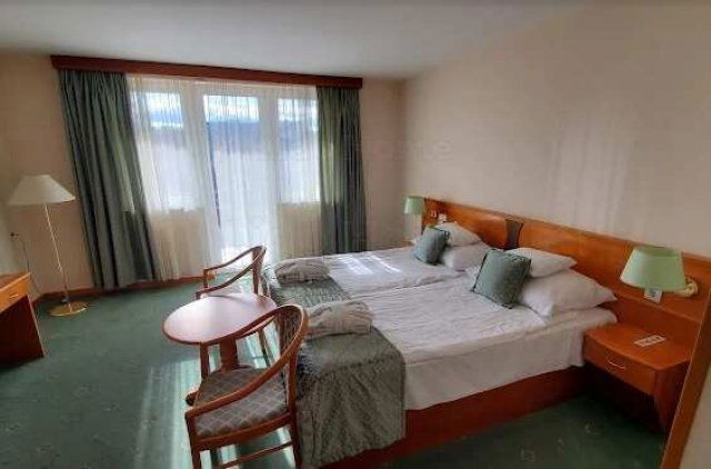 Eladó téglalakás, Hévízen 46.5 M Ft, 1 szobás