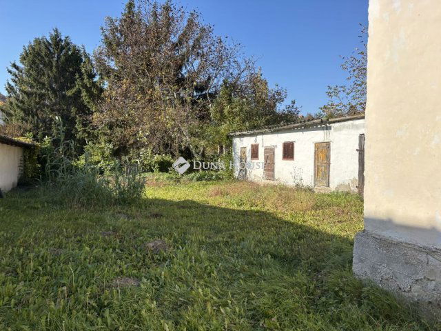 Eladó családi ház, Csolnokon 19.9 M Ft, 2 szobás