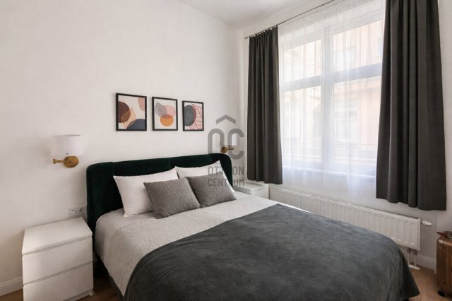 Eladó téglalakás, Budapesten, VI. kerületben 85.9 M Ft, 2 szobás