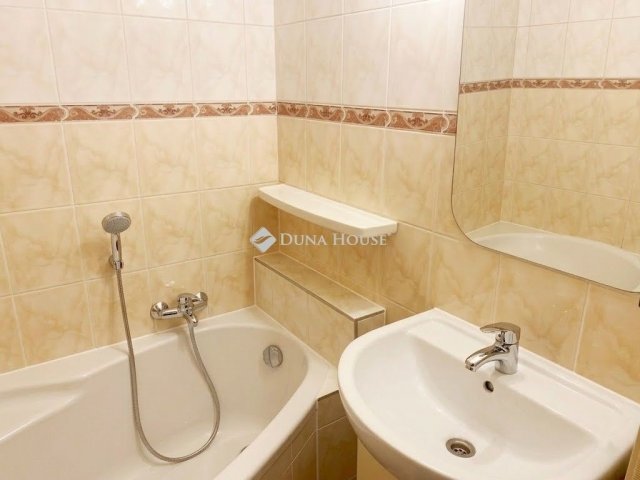 Eladó panellakás, Budapesten, X. kerületben 87.9 M Ft, 2+1 szobás