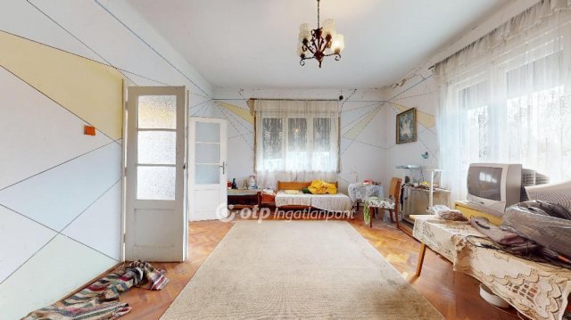 Eladó családi ház, Kálmánházán 30 M Ft, 3 szobás