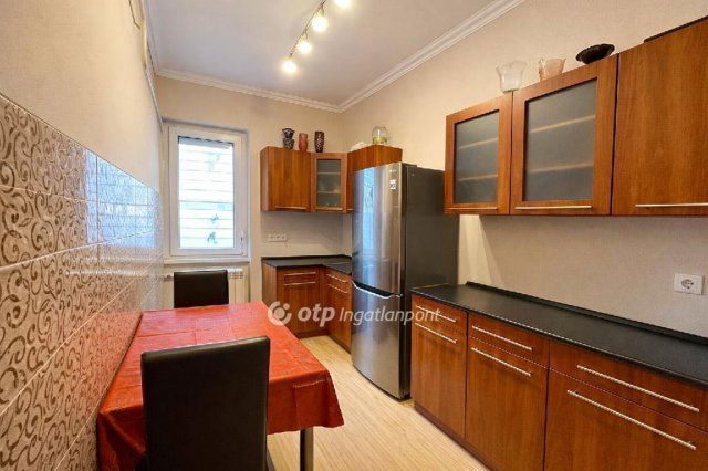 Eladó téglalakás, Debrecenben 54.9 M Ft, 2 szobás