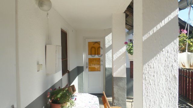 Eladó családi ház, Kunmadarason 18.5 M Ft, 4 szobás